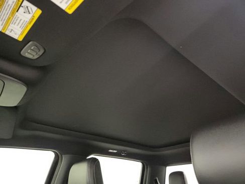 Used 2025 Ford F150 Lariat AWD/4WD image 19