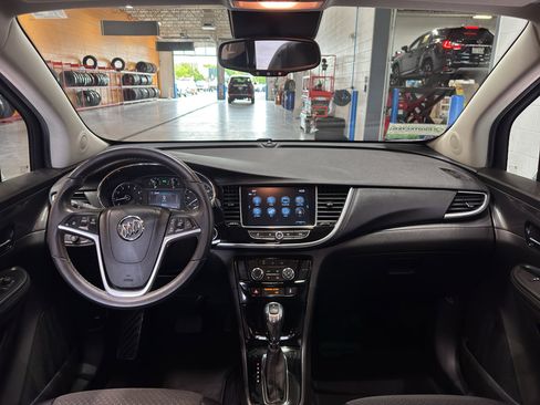 Used 2021 Buick Encore Preferred FWD image 12