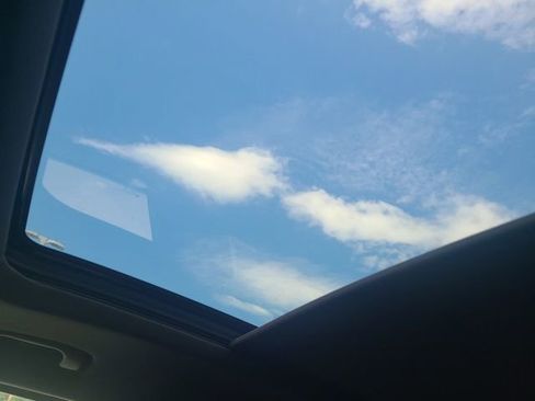 Used 2022 Chevrolet Blazer RS w/ Enhanced Convenience Package image 32