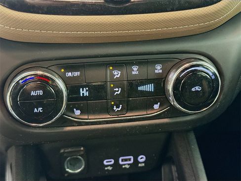 Used 2021 Chevrolet TrailBlazer ACTIV w/ Convenience Package image 15