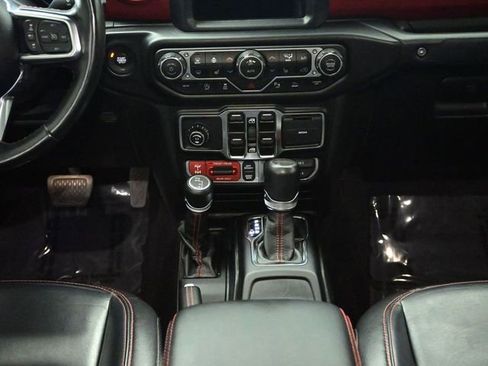Used 2021 Jeep Gladiator Rubicon AWD/4WD image 37