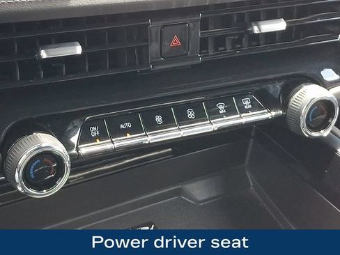 Used 2025 Chevrolet Suburban Z71 AWD/4WD image 14
