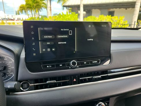 Used 2025 Mitsubishi Outlander AWD image 24
