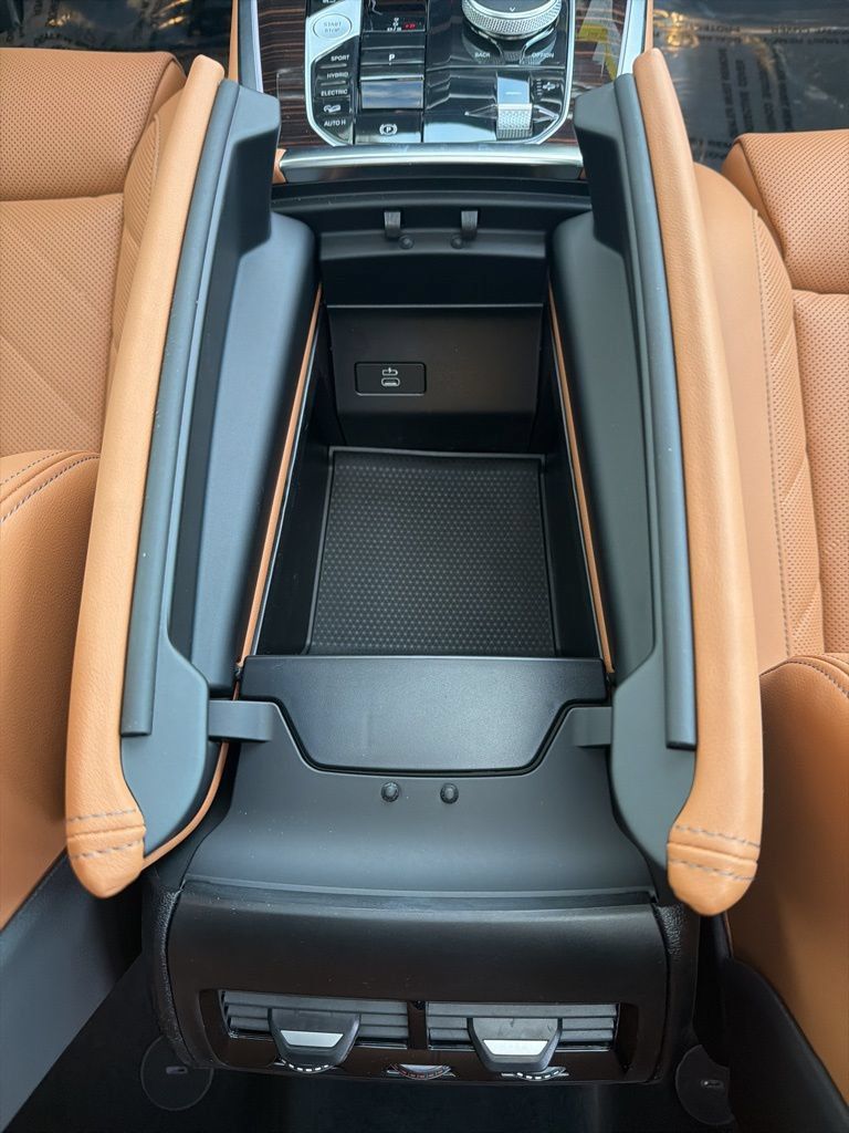 New 2026 BMW X7 M60i AWD/4WD image 70