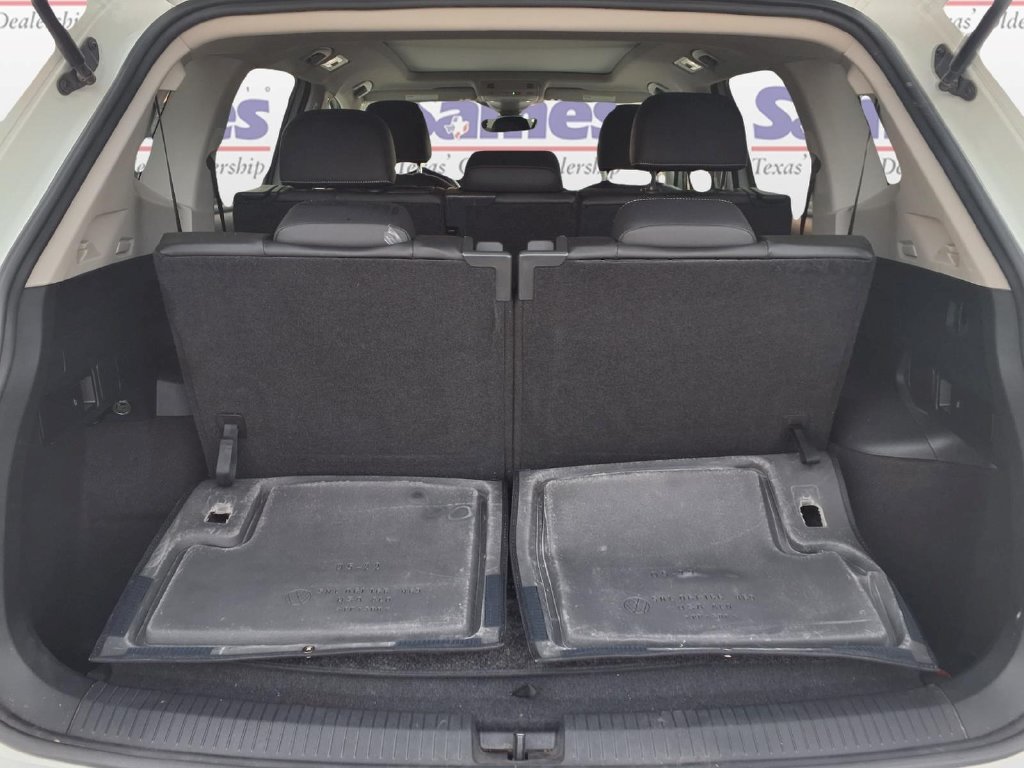 Used 2022 Volkswagen Tiguan SE FWD image 10