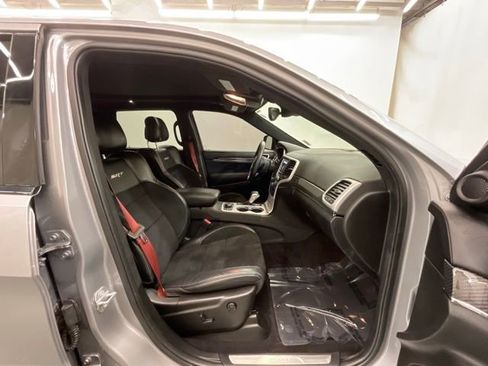 Used 2018 Jeep Grand Cherokee SRT AWD/4WD image 23