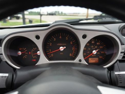 Used 2004 Nissan 350Z Enthusiast RWD image 15