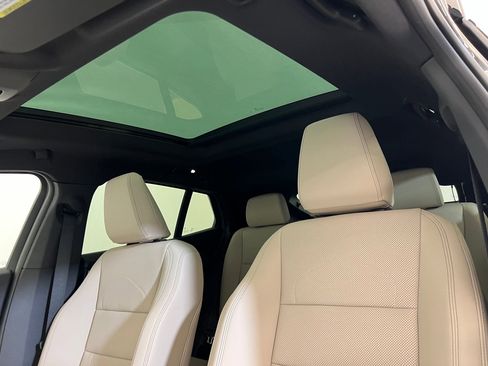 Used 2025 BMW X2 xDrive28i w/ Convenience Package image 15