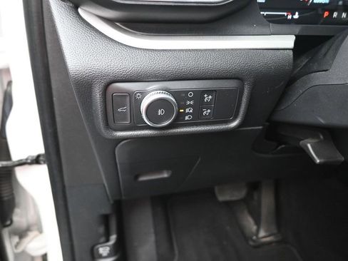 Used 2020 Ford Explorer XLT w/ Equipment Group 202A RWD image 13