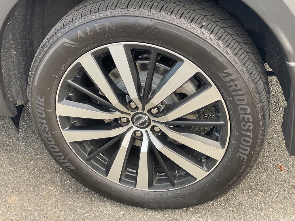 Certified 2025 Nissan Pathfinder Platinum AWD/4WD image 35