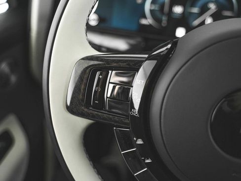 New 2025 Rolls-Royce Cullinan Black Badge image 54