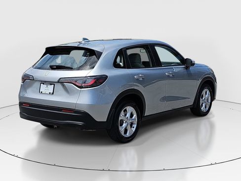 Certified 2025 Honda HR-V LX image 5