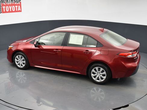 Used 2024 Toyota Corolla LE image 18