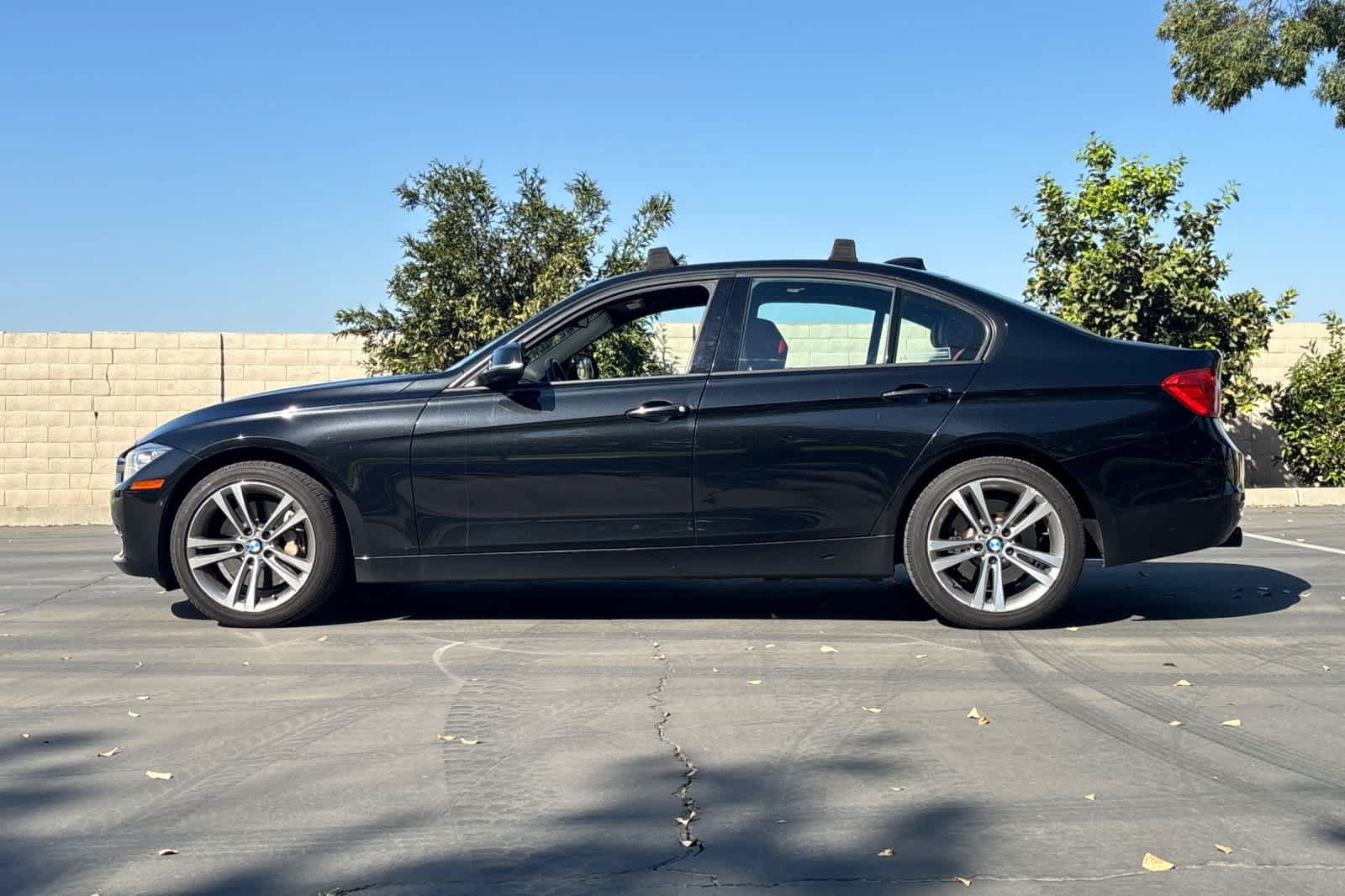Used 2013 BMW 335i xDrive Sedan AWD/4WD image 6