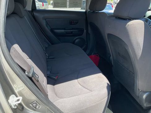 Used 2013 Kia Soul FWD image 17