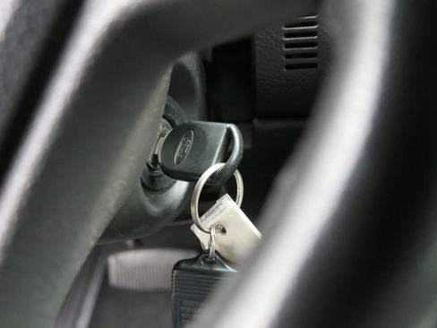 Used 2010 Ford Explorer Sport Trac XLT image 19