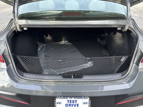 New 2026 Hyundai Elantra Limited FWD image 18