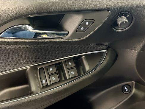 Used 2018 Chevrolet Cruze LT w/ Convenience Package FWD image 15