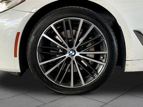Used 2023 BMW 530i w/ Convenience Package image 10