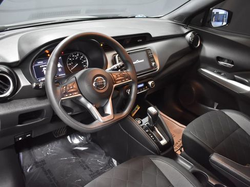Used 2020 Nissan Kicks SV FWD image 4