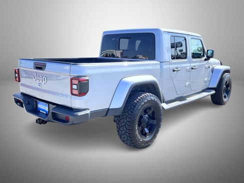 Used 2021 Jeep Gladiator Overland AWD/4WD image 5