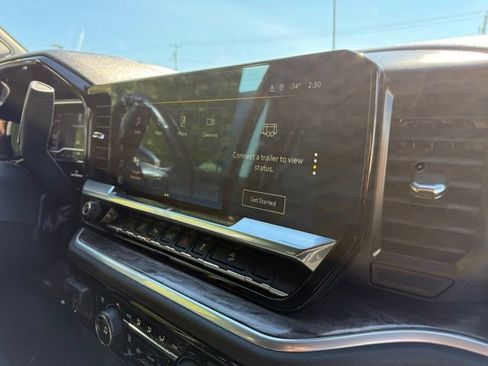 Used 2024 Chevrolet Silverado 2500 LTZ w/ LTZ Plus Package image 39