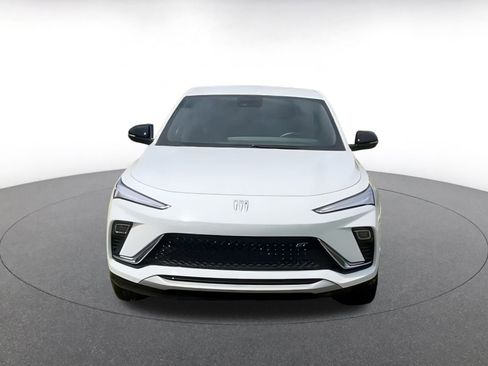 Used 2025 Buick Envista Sport Touring image 3