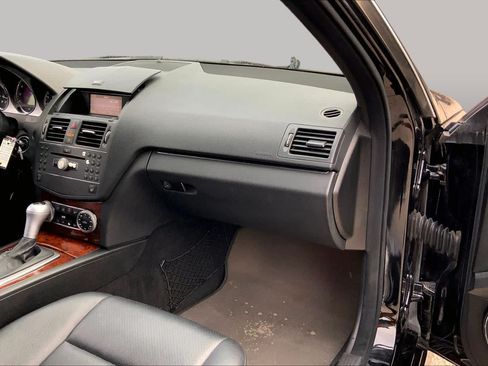Used 2010 Mercedes-Benz C 300 4MATIC Sedan image 18
