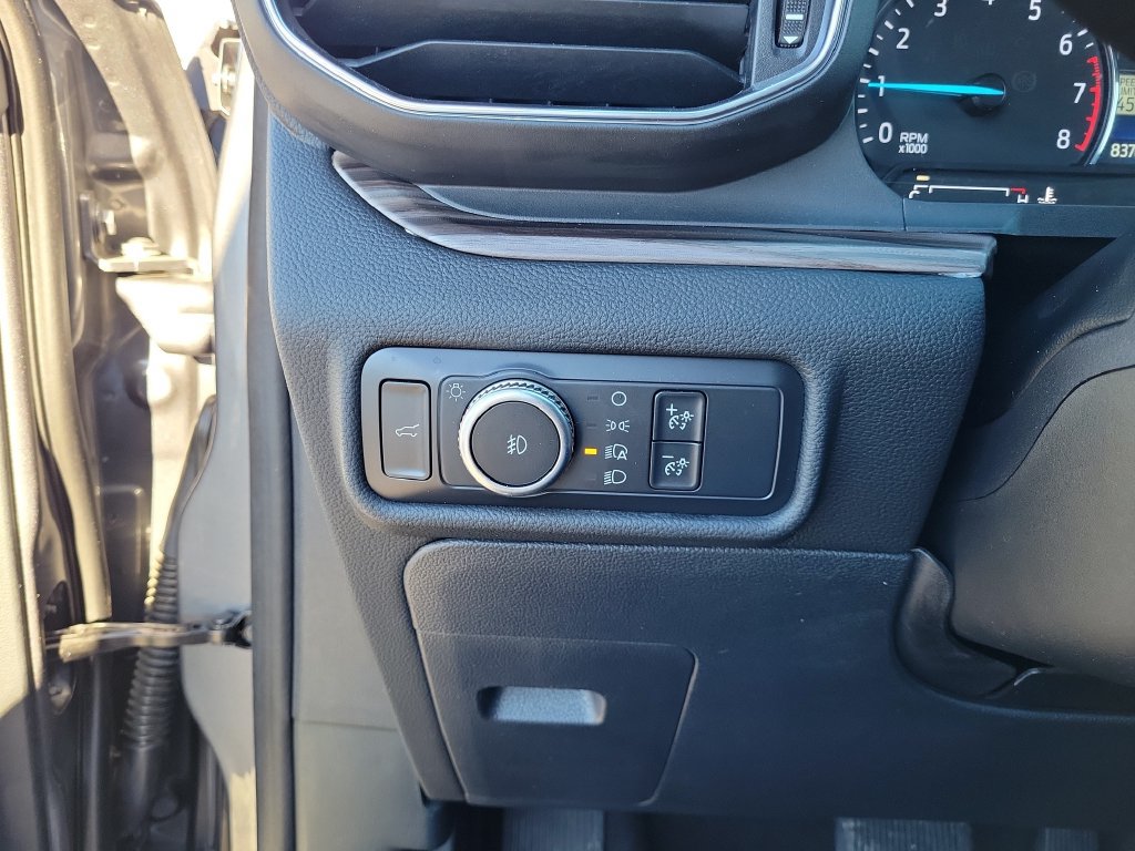 Used 2021 Ford Explorer Limited w/ Equipment Group 301A AWD/4WD image 27