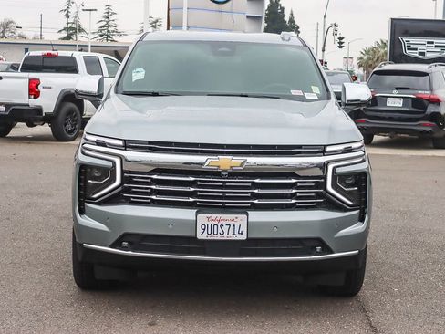 Used 2025 Chevrolet Suburban Premier image 6