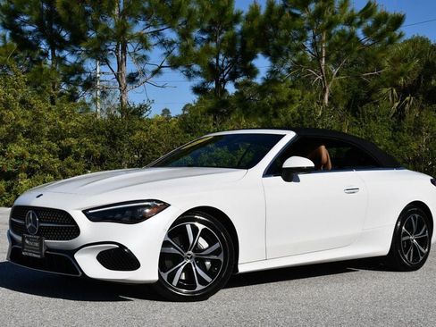 Used 2024 Mercedes-Benz CLE 300 4MATIC Cabriolet image 25