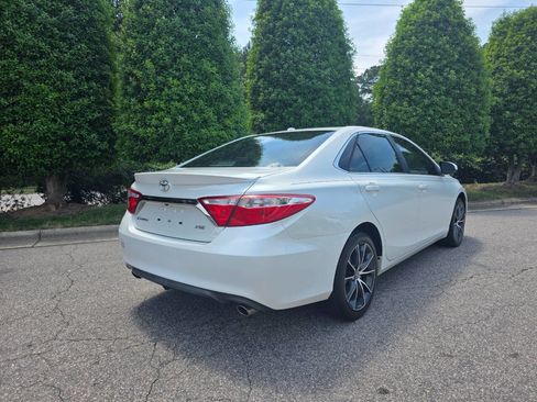 Used 2017 Toyota Camry XSE FWD image 5