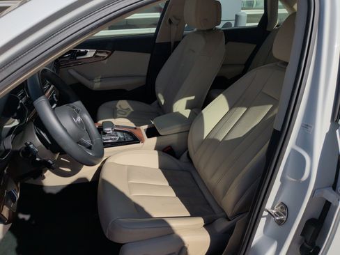 Used 2023 Audi A4 2.0T Premium w/ Convenience Package image 17