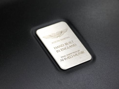 Used 2015 Aston Martin DB9 Volante Carbon Edition Convert image 98