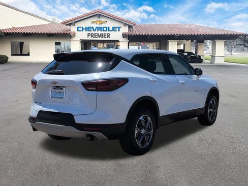 Used 2025 Chevrolet Blazer LT FWD image 8