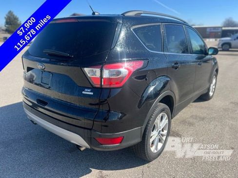 Used 2017 Ford Escape SE w/ Equipment Group 201A image 6