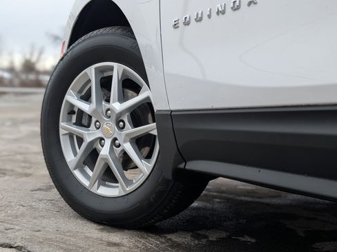 Used 2022 Chevrolet Equinox LT image 6