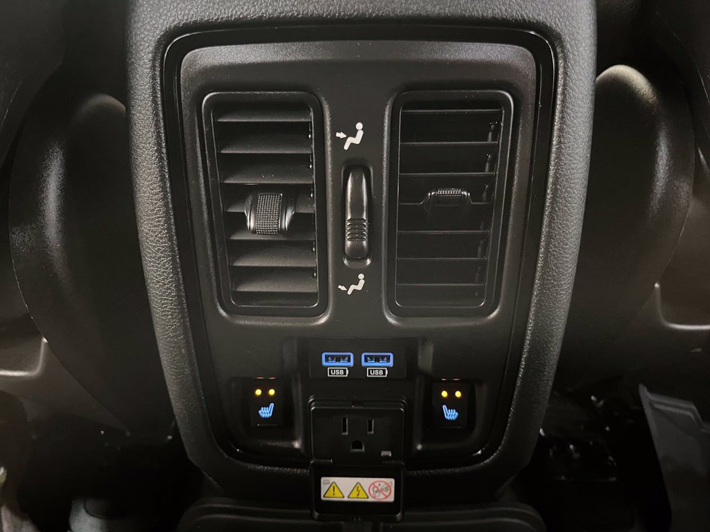 Used 2022 Dodge Durango SRT w/ SRT Interior Appearance Group AWD/4WD image 25