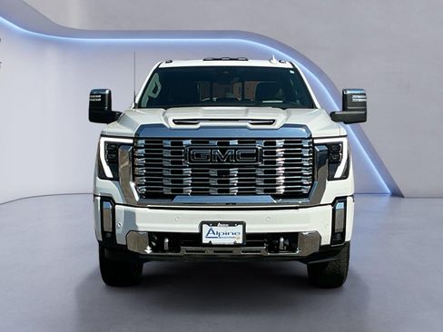 Used 2024 GMC Sierra 2500 Denali w/ Denali Reserve Package AWD/4WD image 8