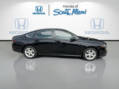 Used 2023 Honda Accord LX image 8