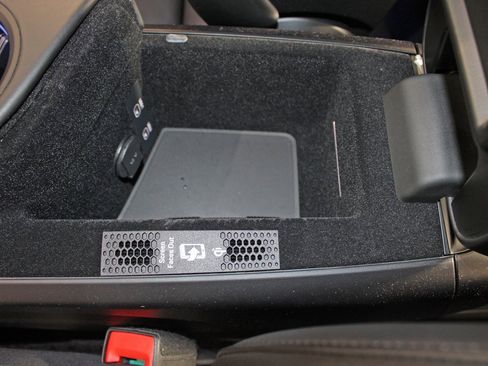 Used 2020 Porsche Taycan Turbo image 36