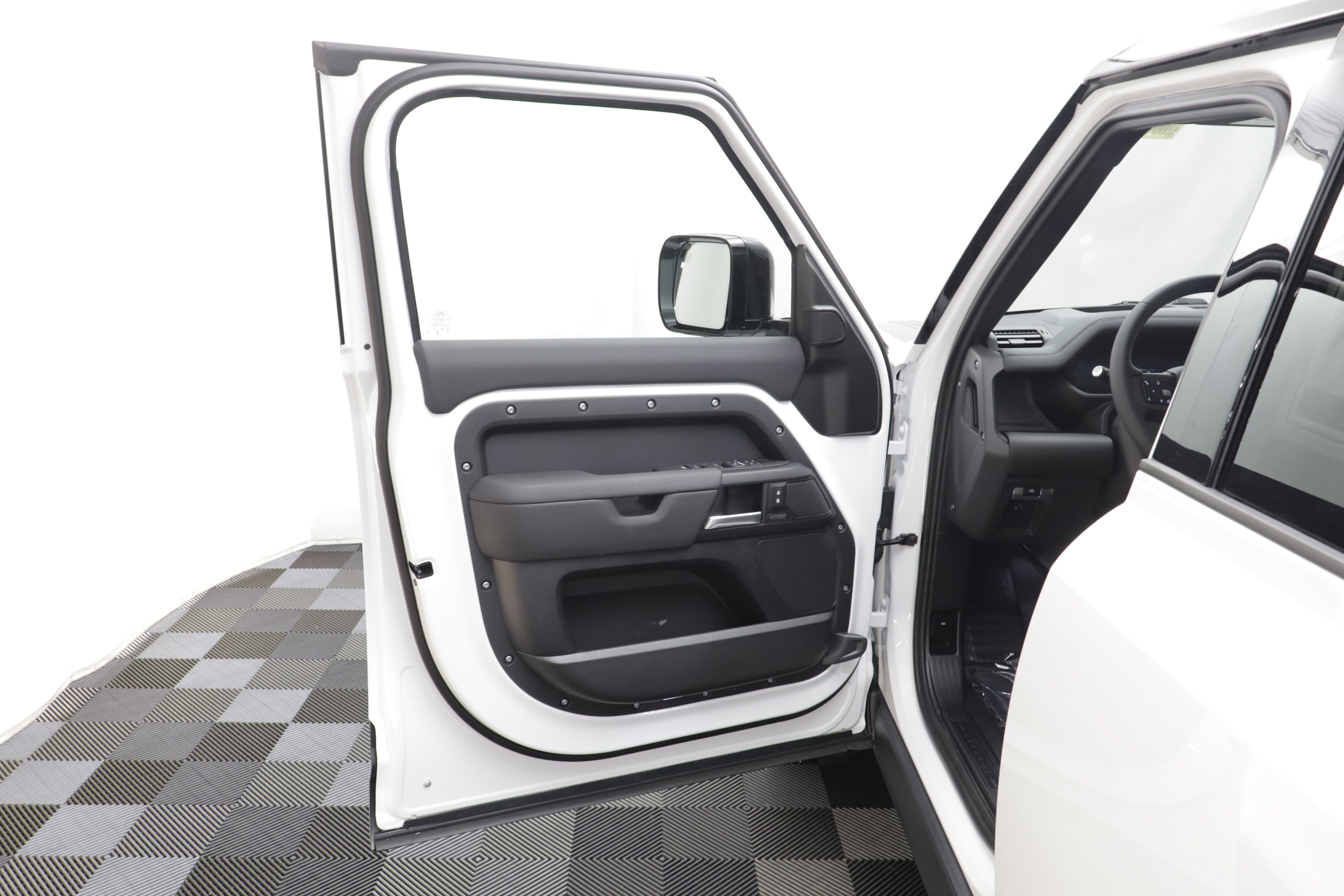 New 2026 Land Rover Defender 110 X-Dynamic SE AWD/4WD image 6