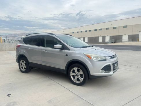 Used 2015 Ford Escape SE w/ Equipment Group 201A AWD/4WD image 7