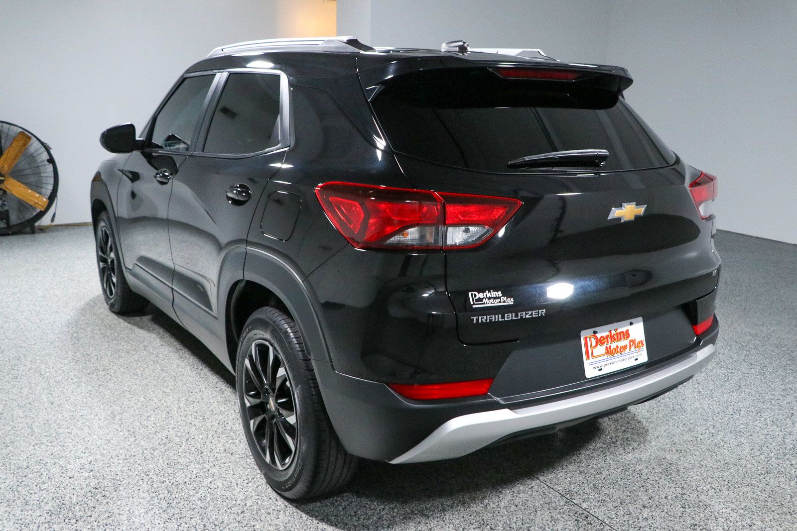 Used 2023 Chevrolet TrailBlazer LT FWD image 9