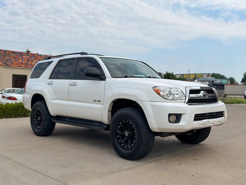Used 2008 Toyota 4Runner SR5 AWD/4WD image 1