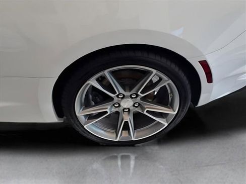 Used 2021 Chevrolet Camaro SS image 21