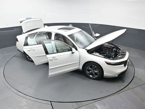Used 2023 Honda Accord EX image 53
