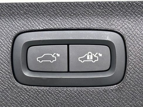 Used 2024 Volvo XC90 B6 Ultimate AWD/4WD image 16