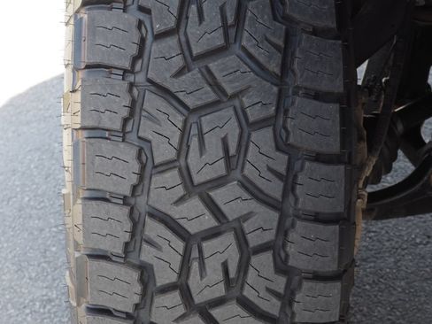 Used 2025 GMC Sierra 3500 AT4 w/ AT4 Premium Plus Package AWD/4WD image 10