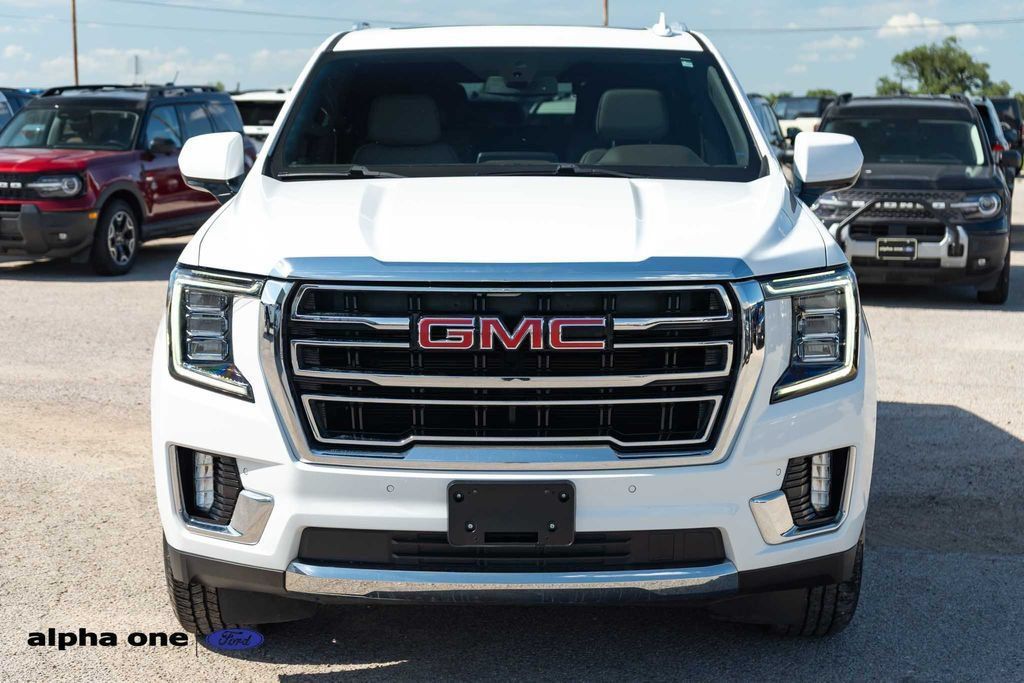 Used 2022 GMC Yukon SLT AWD/4WD image 3